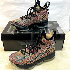 Nike LeBron XVGS athletic shoes size 6Y